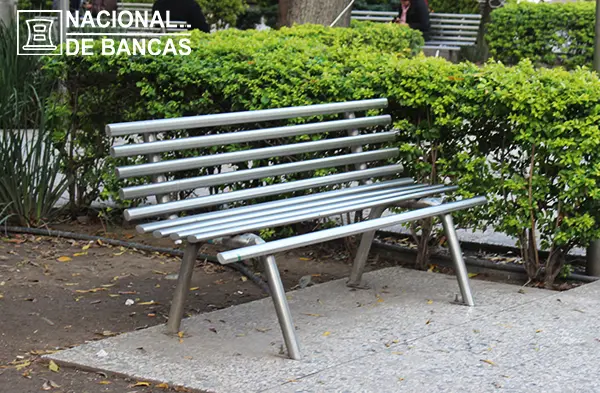 Mobiliario Urbano Nacional de Bancas para Parques